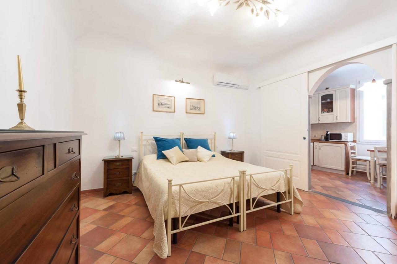 Love Weekend Near Piazza Ognissanti Флоренция Стая снимка